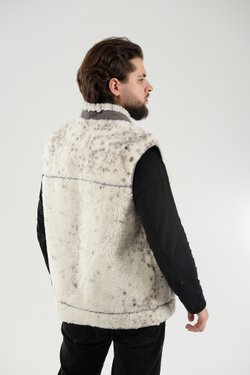 Мужская безрукавка из овчины