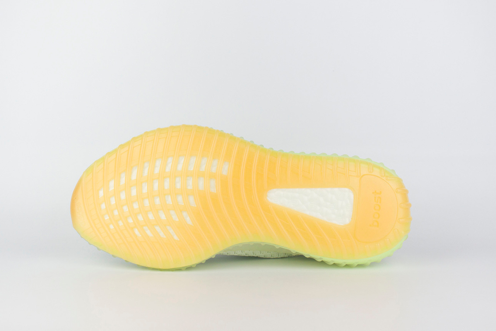Кроссовки Adidas Yeezy 350 boost v2 Hyperspace