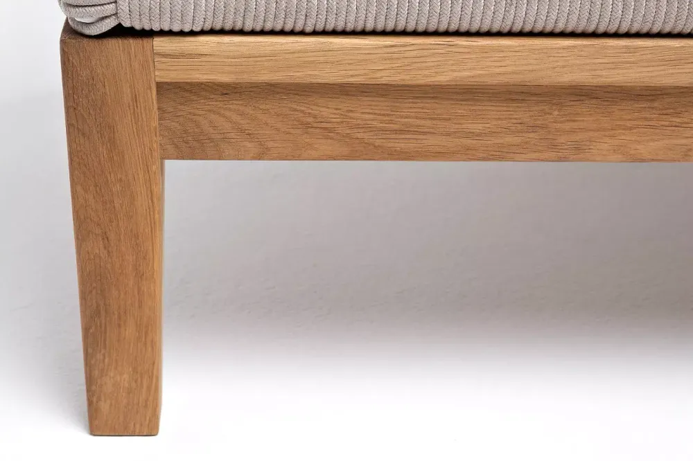 "Диего" кресло плетеное из роупа, основание дуб, каркас алюминий светло-серый (RAL7035) шагрень, роуп бежевый круглый, ткань бежевая 15052