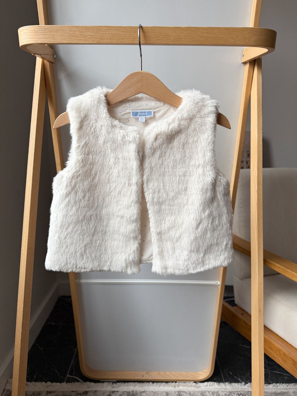 Жилет из экомеха Jacadi, 98