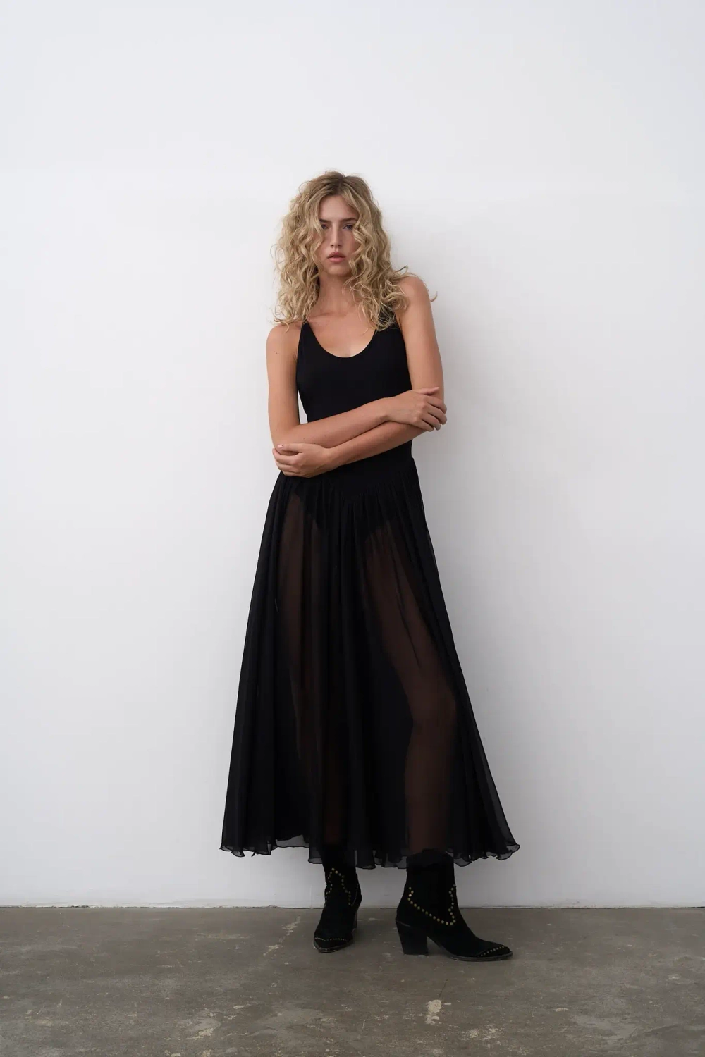 Платье-русалка черное