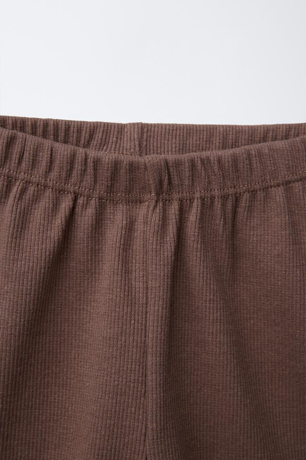 ZARA ШОРТЫ-ВЕЛОСИПЕДКИ В РУБЧИК С НАШИВКОЙ, КОРИЧНЕВЫЙ