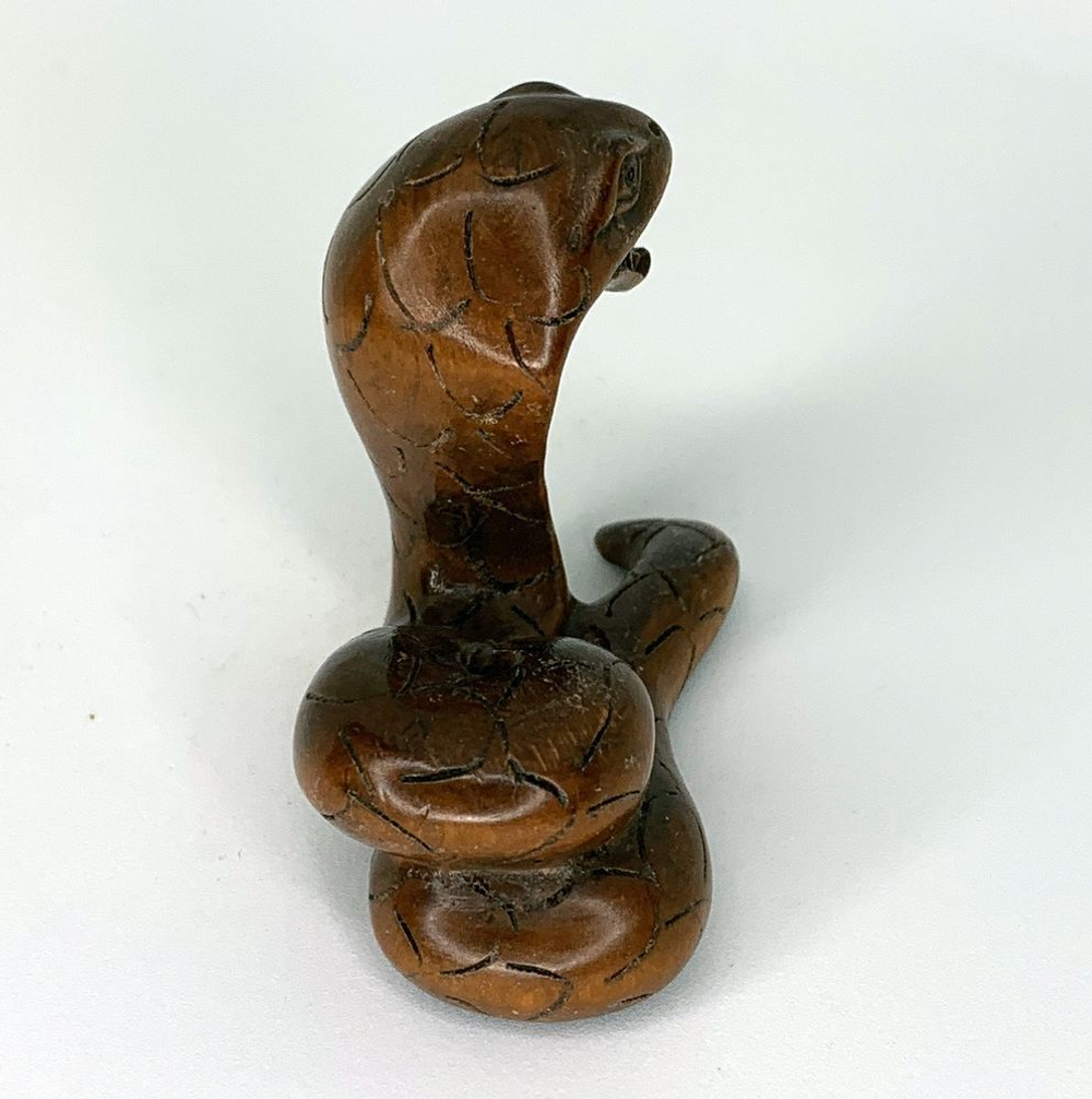 Нэцкэ Кобра