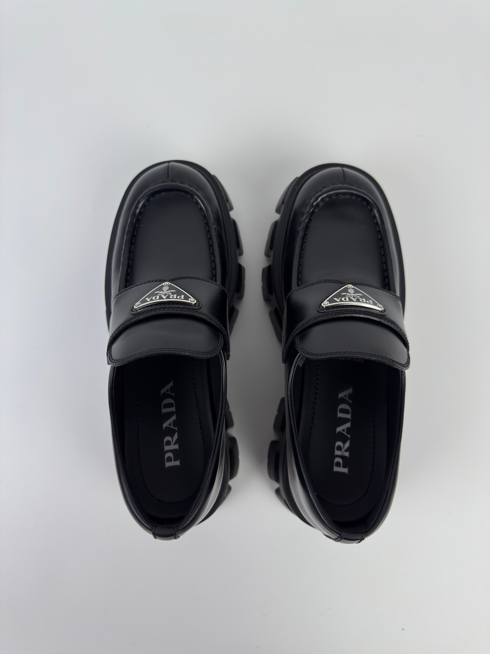Лоферы Prada