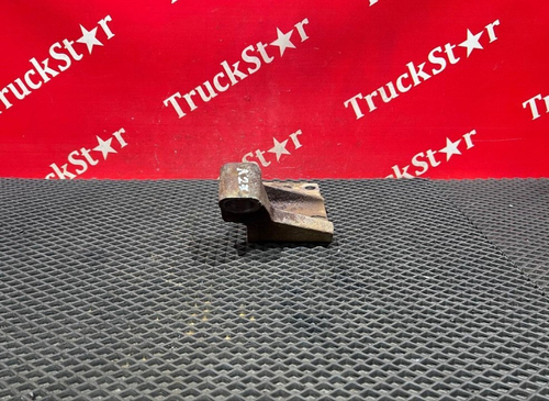 Кронштейн двигателя задний левый