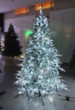 Заснеженная елка с гирляндой «Форесто» холодный свет (Литая+пвх) 180 см / 1,8 м