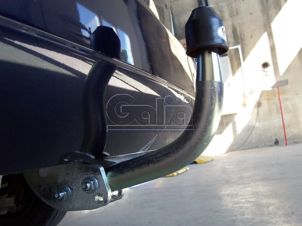 Фаркоп оцинкованный Galia F049A для Ford Focus I универсал 1998-2004(паспорт и сертификат в комплекте)(без электрики)