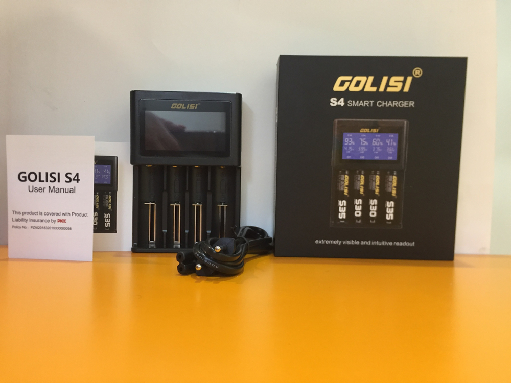 Зарядное устройство Golisi S4 2.0A Smart Charger с LCD экраном на 4 слота