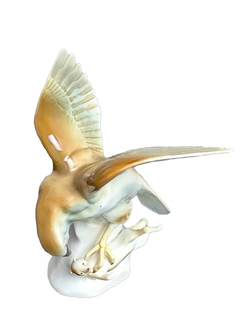 Фарфоровая статуэтка "Орел с добычей" Wagner & Apel, Германия