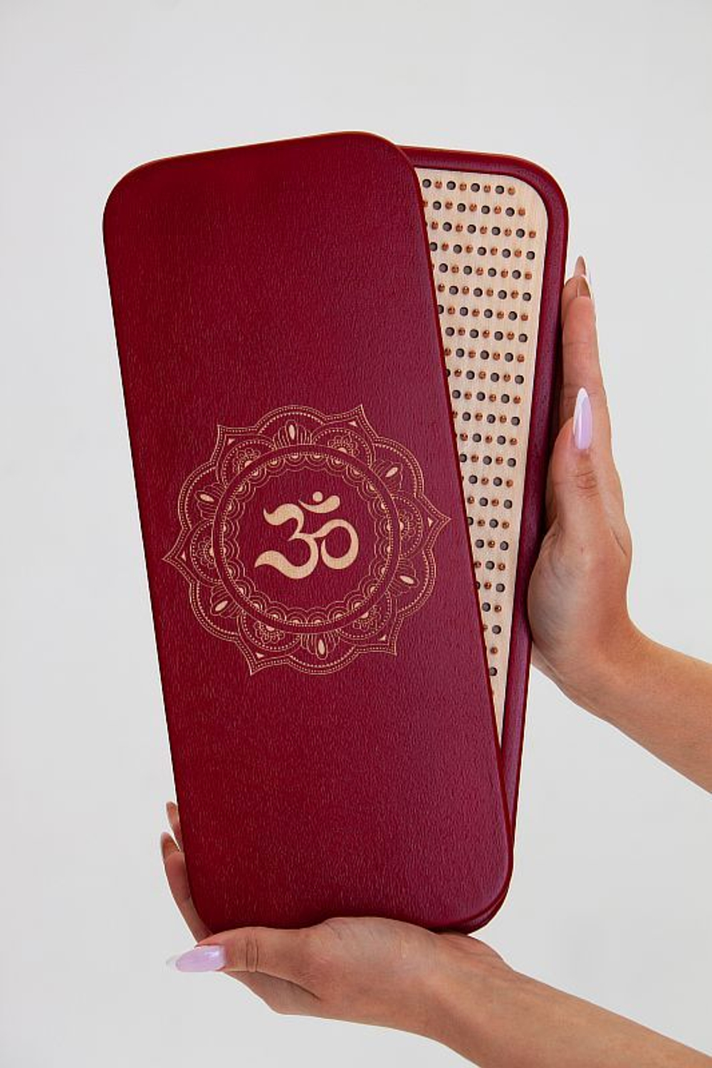 Доска садху Ом алюминиевые гвозди