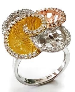 Ювелирное кольцо из серебра с позолотой