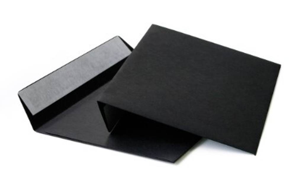 Конверт из бумаги черного цвета C4 (229х324 мм) 120 г/м²
