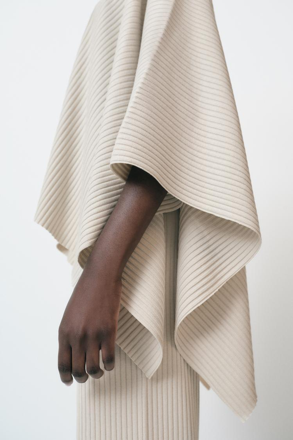 ZARA НАКИДКА АСИММЕТРИЧНОГО КРОЯ В РУБЧИК, ЭКРЮ