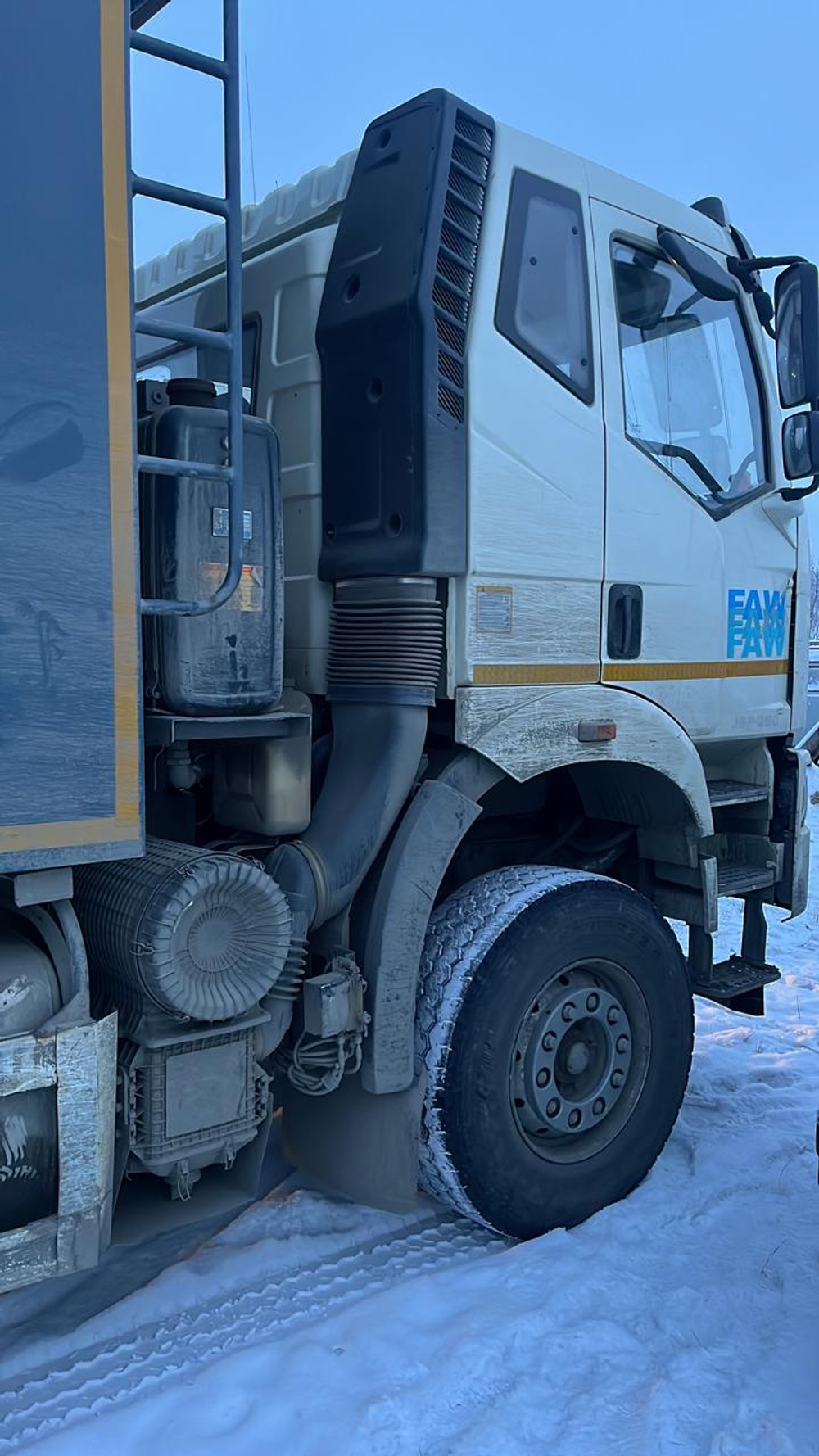 FAW J6 6x4 Самосвал CA3250P66K24T1E5 (Дизельный, 11,1 л, 390 л.с., МТ)