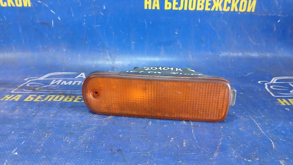 Повторитель в бампер правый TOYOTA CAMI 1999-2000