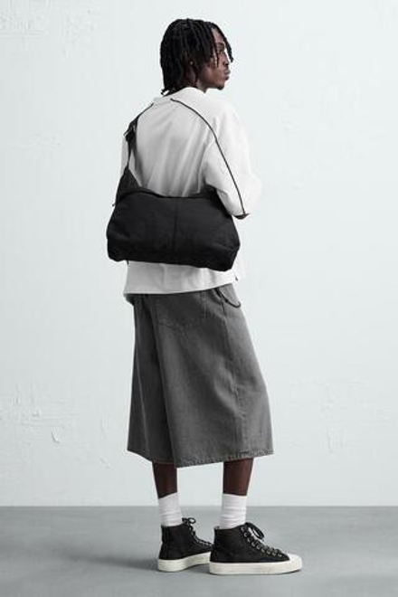 ZARA НЕЙЛОНОВАЯ СУМКА. ЧЕРНЫЙ