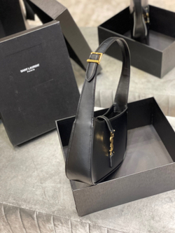 Saint Laurent Le 5 à 7 Hobo Bag