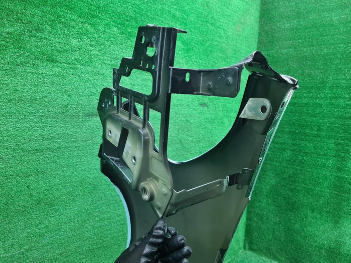 Крыло переднее правое Porsche Panamera 971 (16-23)