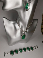 Комплект бижутерии. Подвеска, серьги, браслет с малахитовыми вставками "Малахит" Форма "Капля""