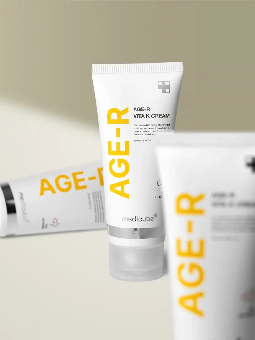 Medicube Разглаживающий крем для лица и тела с витамином K и кофеином AGE-R Vita K Refining Cream 100 мл