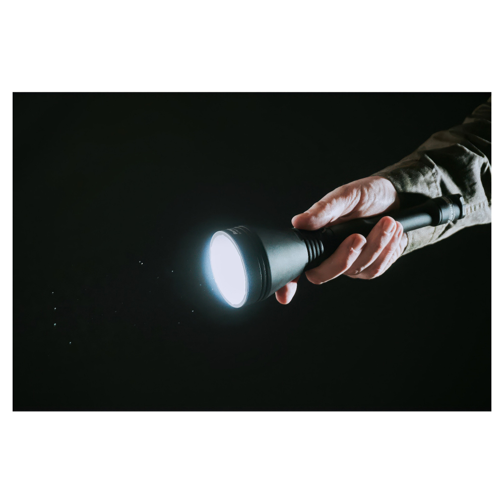 Поисковый фонарь Armytek Barracuda (warm) — анодированное покрытие премиум-класса