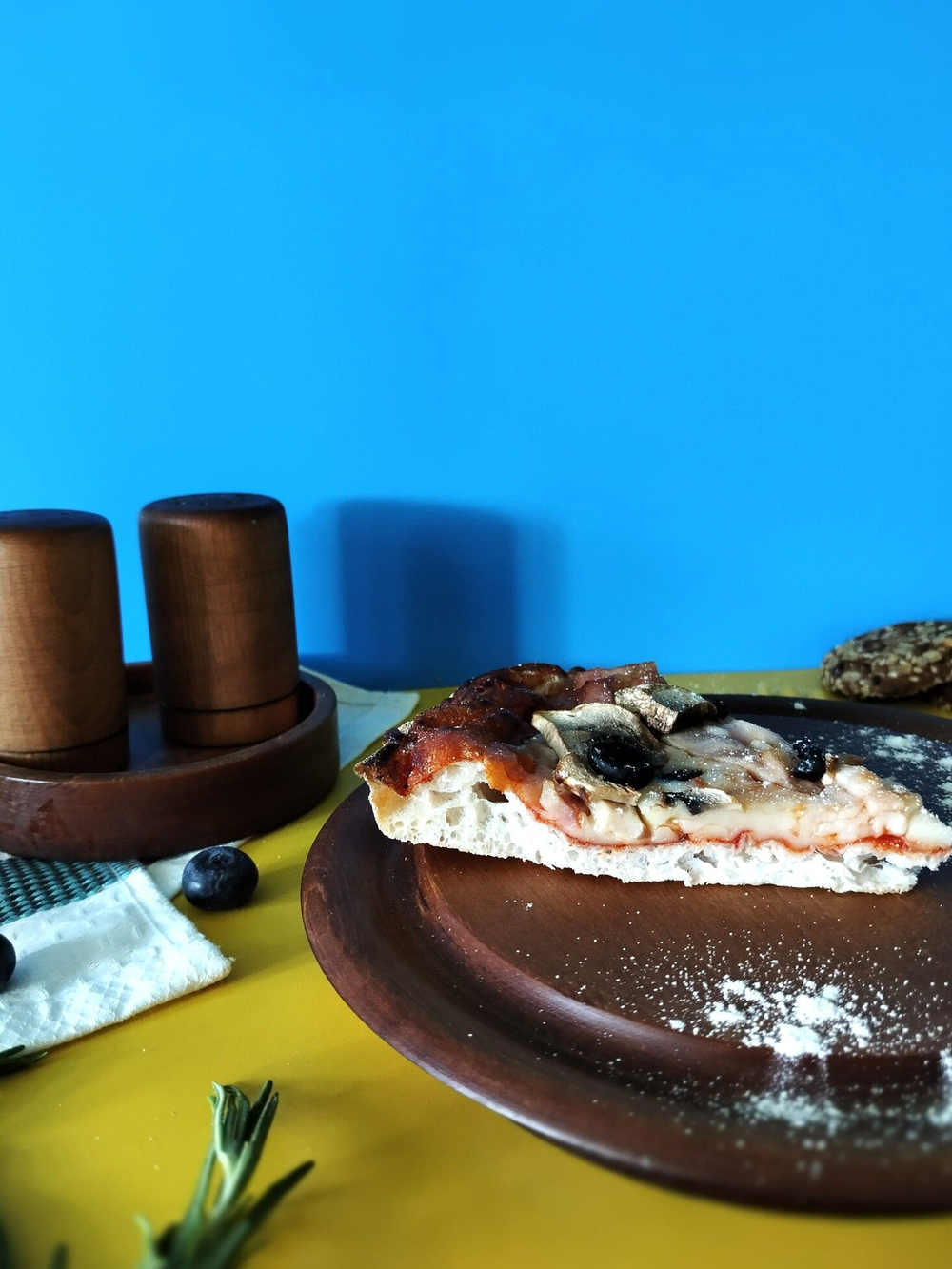 Доска подставка под пиццу деревянная