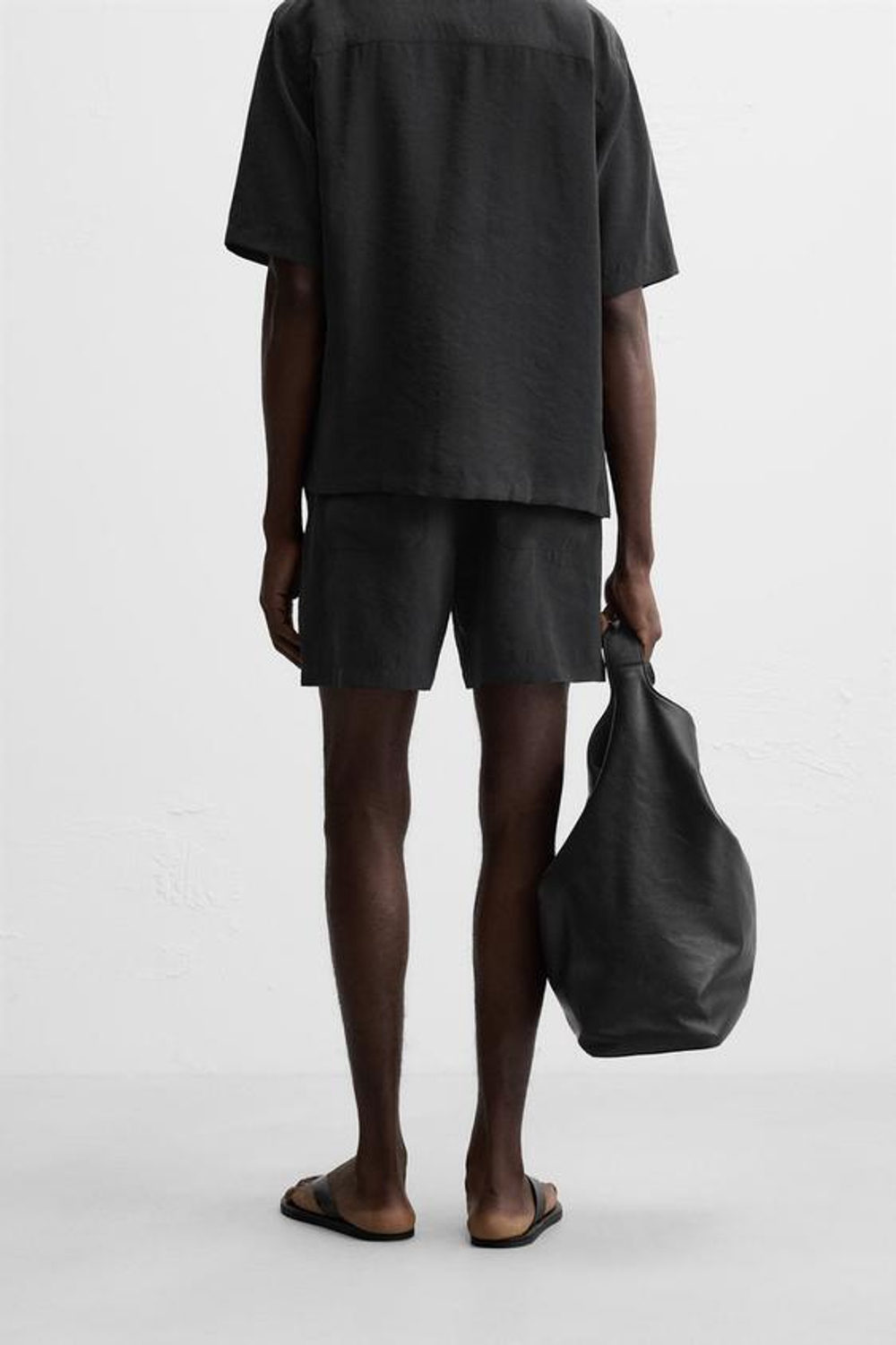 ZARA КОРОТКИЕ ШОРТЫ-БЕРМУДЫ КЛАССИЧЕСКОГО КРОЯ, ЧЕРНЫЙ