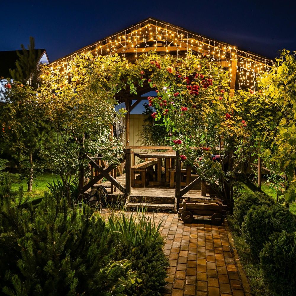 ULD-B6007-200-STK WARM WHITE IP44 Бахрома светодиодная со статическим свечением. 6м. Соединяемая. 200 светодиодов. Теплый белый свет. Провод прозрачный. ТМ Uniel