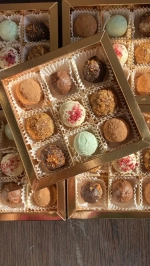 Набор конфет "Ассорти-9" в дизайнерской упаковке