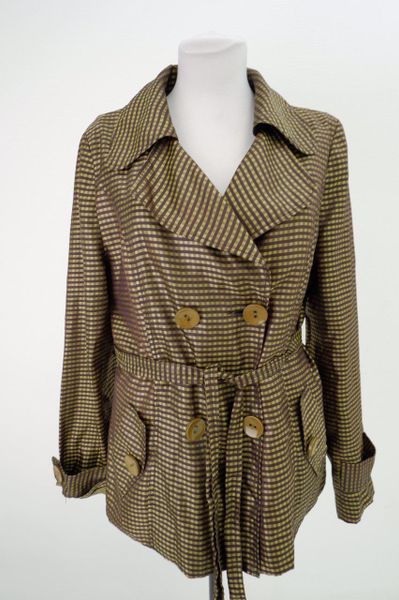 Женский тренч: виды, особенности, с чем носить