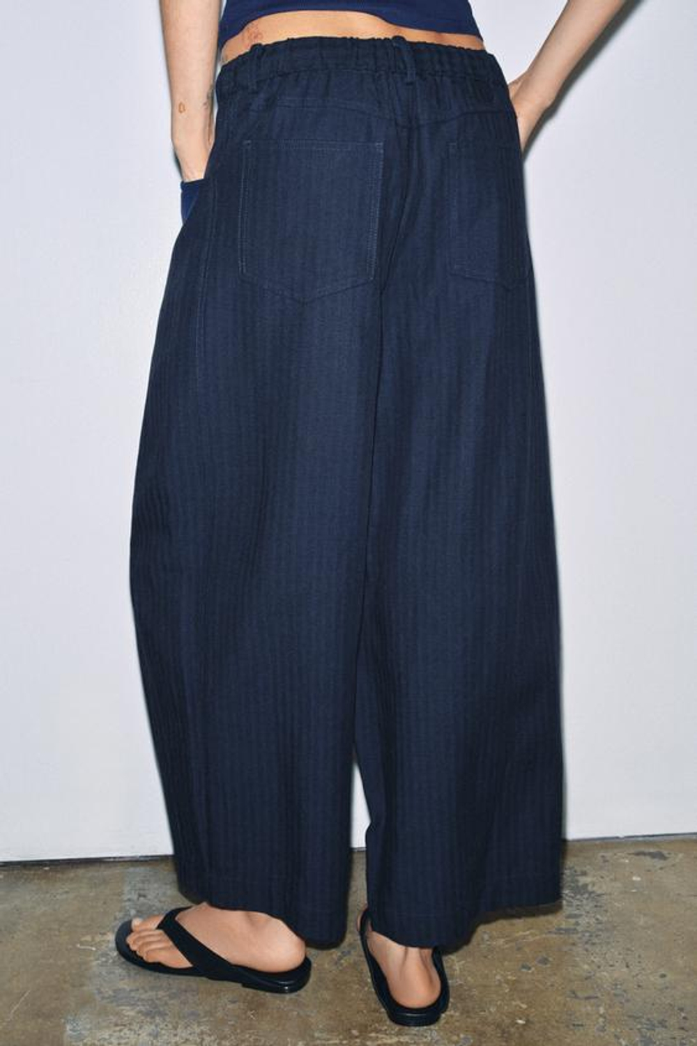 ZARA БРЮКИ ИЗ ТКАНИ «ЁЛОЧКА» — ZW COLLECTION, МОРСКОЙ СИНИЙ