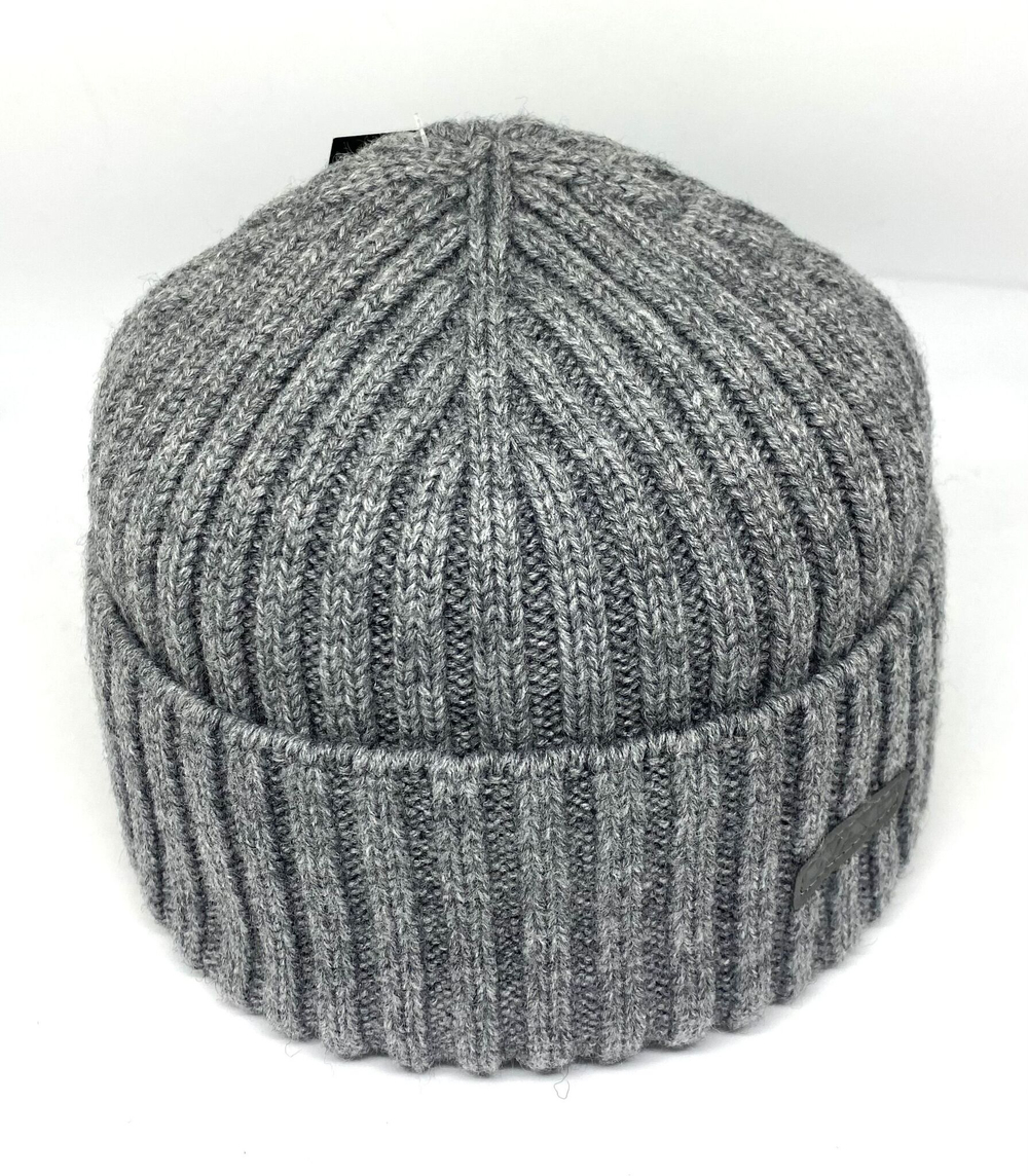 Шапка классическая с отворотом на флисе