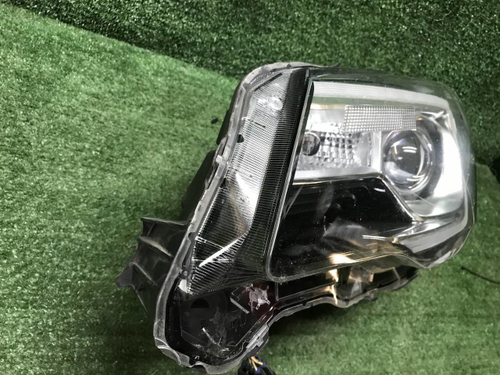 Битая Фара левая Subaru Forester SJ (16-19) LED