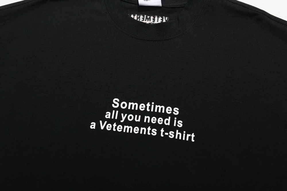 Футболка Vetements