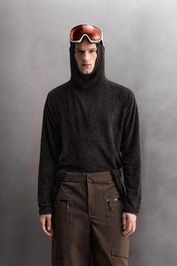 ZARA ФЛИСОВАЯ ТОЛСТОВКА SKI С КАПЮШОНОМ И ТЕКСТУРОЙ, ТЕМНО-КОРИЧНЕВЫЙ