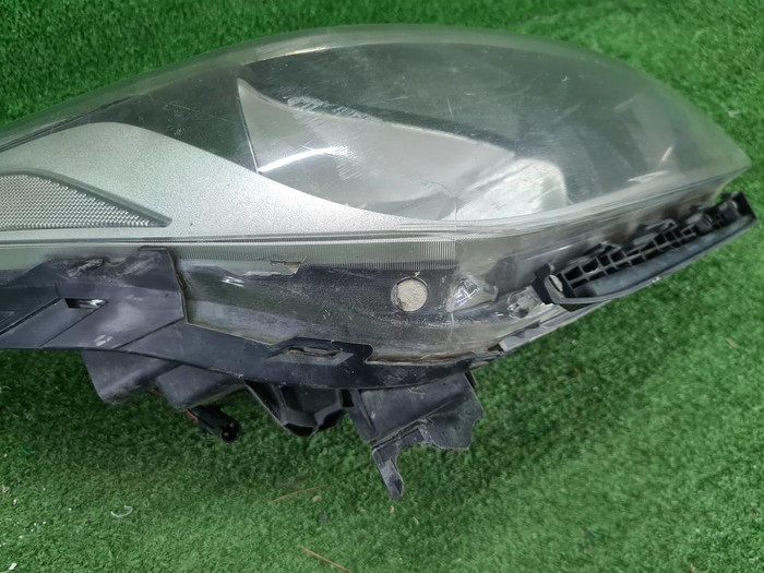 Фара правая Hyundai Solaris 2 (2017-2020) галоген