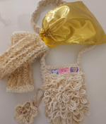 Сумочка кроссбоди и митенки