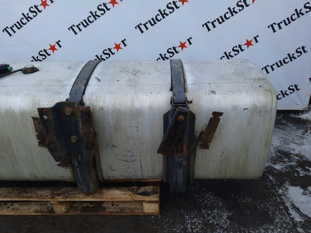 Бак топливный 850L