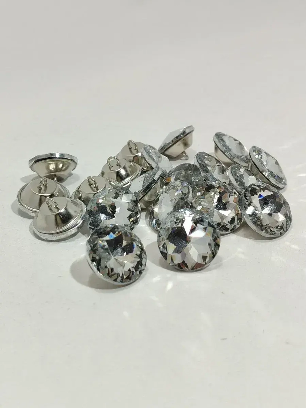 Пришивные стеклянные стразы для каретной стяжки в Москве