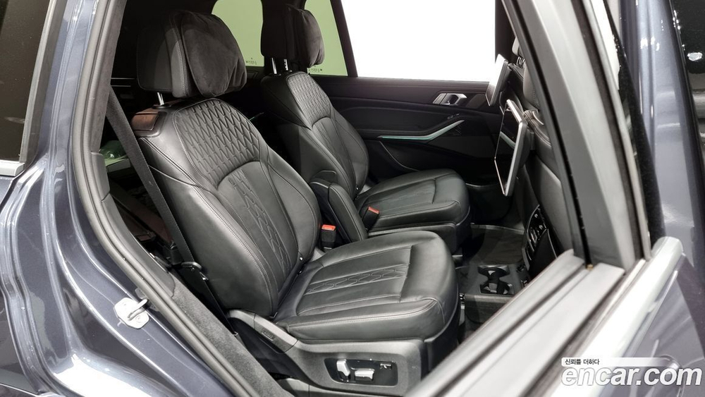 BMW X7 (G07) xDrive 40i M Sports 6-и местный (09.2020)