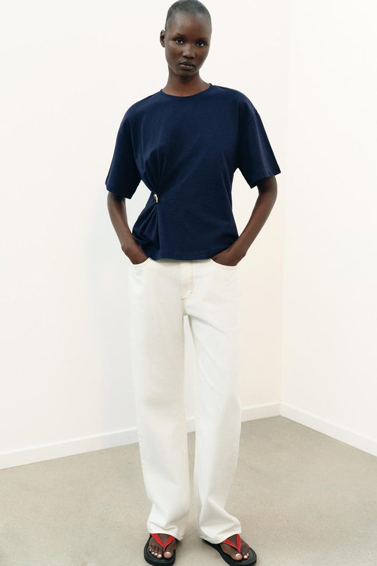 ZARA ФУТБОЛКА ИЗ ПЛОТНОГО ХЛОПКА С АППЛИКАЦИЕЙ, МОРСКОЙ СИНИЙ