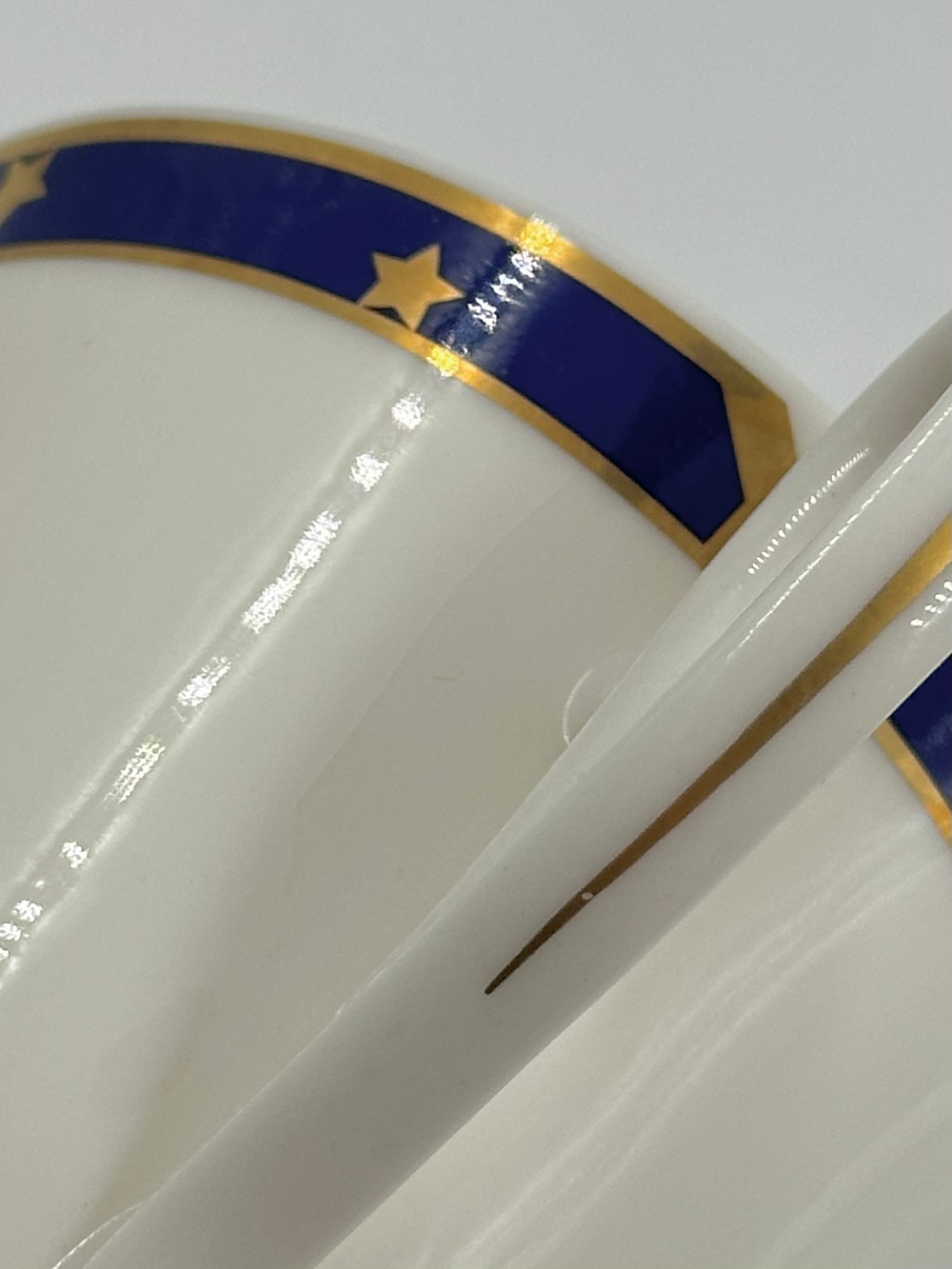 Чайная пара Yves Saint Laurent by Yamaka (трещина)