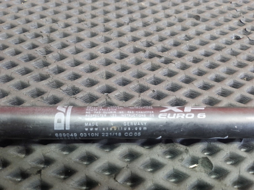 Амортизатор капота 2018г.