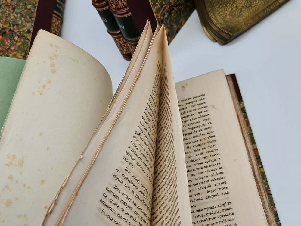 "Шекспир. В 4-х томах". Георг Готфрид Гервинус - в подарок антикварные книги