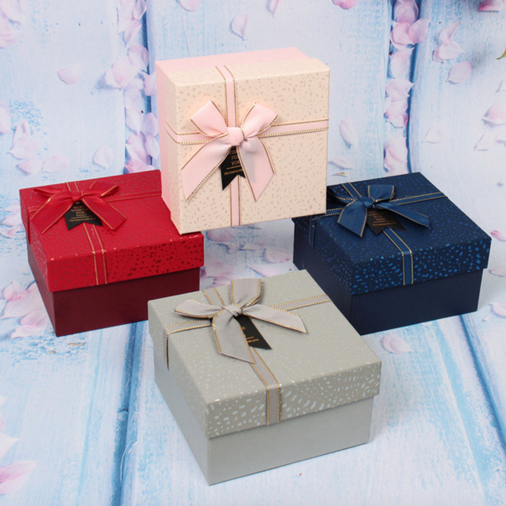Коробка подарочная «Бантик» 13,5*13,5*8 см