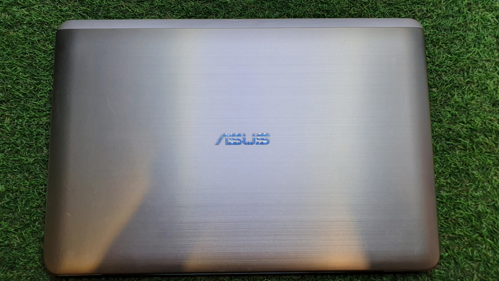 Ноутбук ASUS i5-6/12Gb/940MX 2Gb