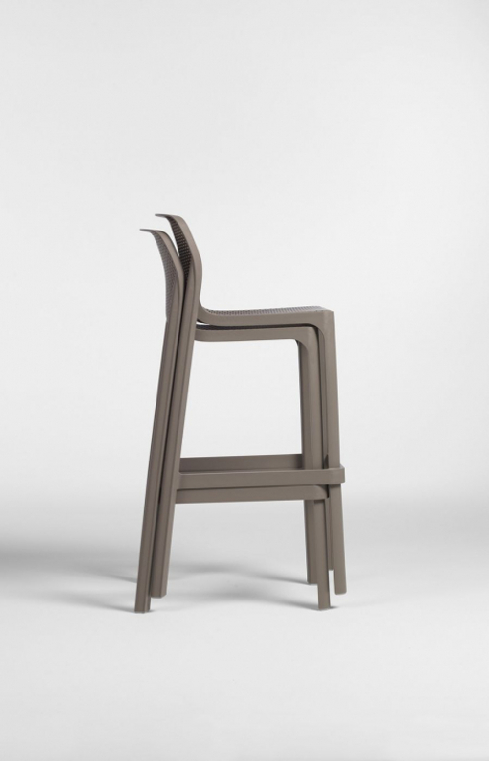 Стул пластиковый барный Net Stool