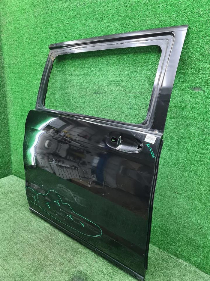Дверь сдвижная правая Mercedes V w447 (2014-н.в.)