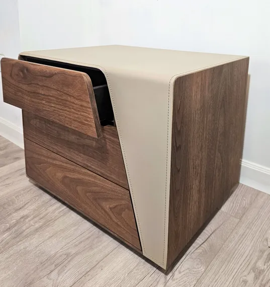 Тумба прикроватная 4554, бежевая экокожа, шпон ореха