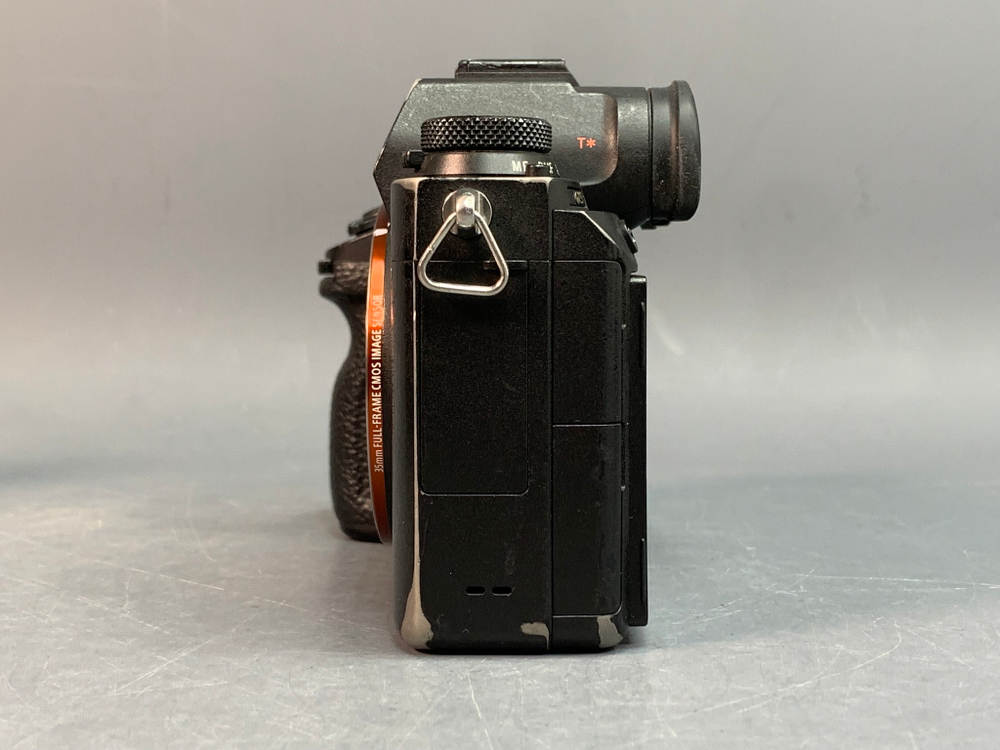 Sony Alpha ILCE-9 Body 28000 кадров. Потертости